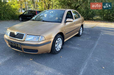 Лифтбек Skoda Octavia 2001 в Днепре