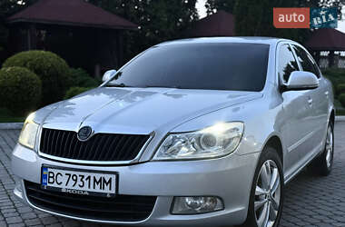 Лифтбек Skoda Octavia 2009 в 