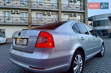 Лифтбек Skoda Octavia 2009 в 