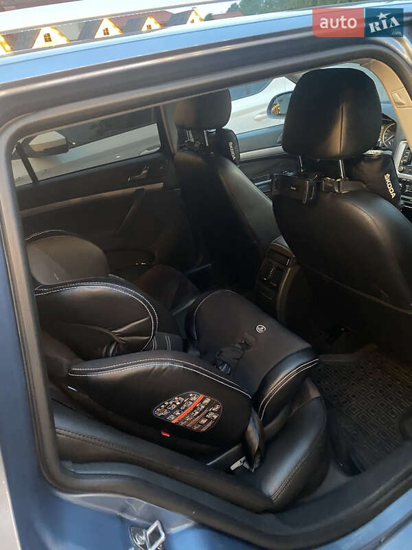 Универсал Skoda Octavia 2011 в Ужгороде