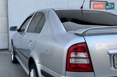 Лифтбек Skoda Octavia 2008 в 