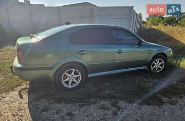 Лифтбек Skoda Octavia 2002 в Киеве