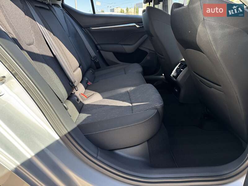 Лифтбек Skoda Octavia 2023 в Киеве фото 21 Лифтбек Skoda Octavia 2023 в Киеве