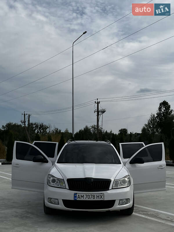 Универсал Skoda Octavia 2010 в Звягеле