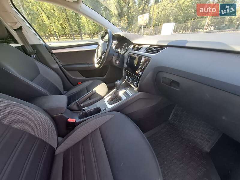 Универсал Skoda Octavia 2019 в Днепре