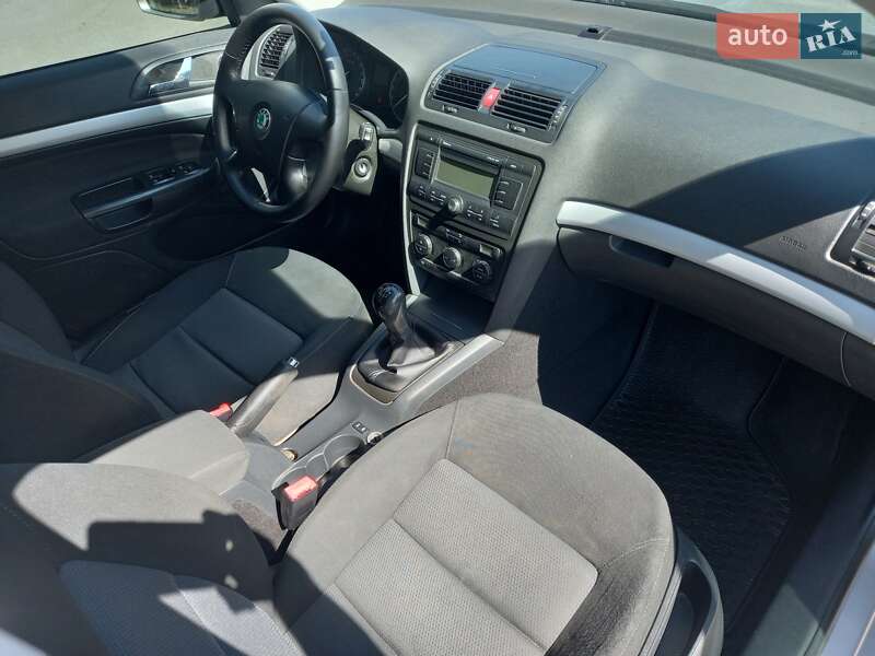 Лифтбек Skoda Octavia 2008 в Кривом Роге