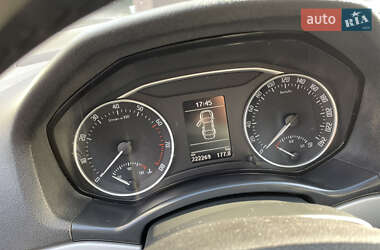 Универсал Skoda Octavia 2010 в 