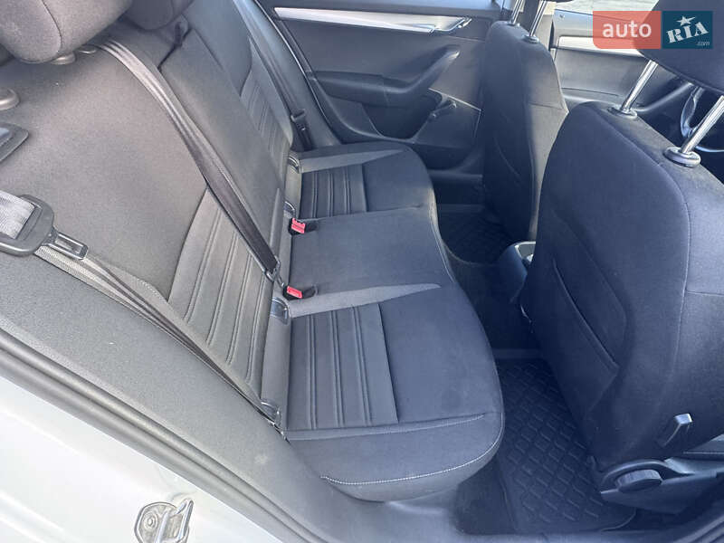 Универсал Skoda Octavia 2019 в Киеве