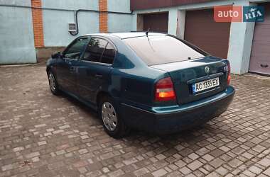 Лифтбек Skoda Octavia 1998 в 