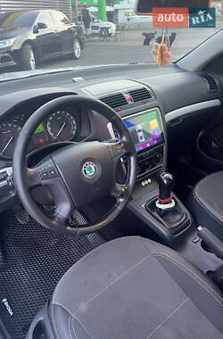 Лифтбек Skoda Octavia 2008 в 