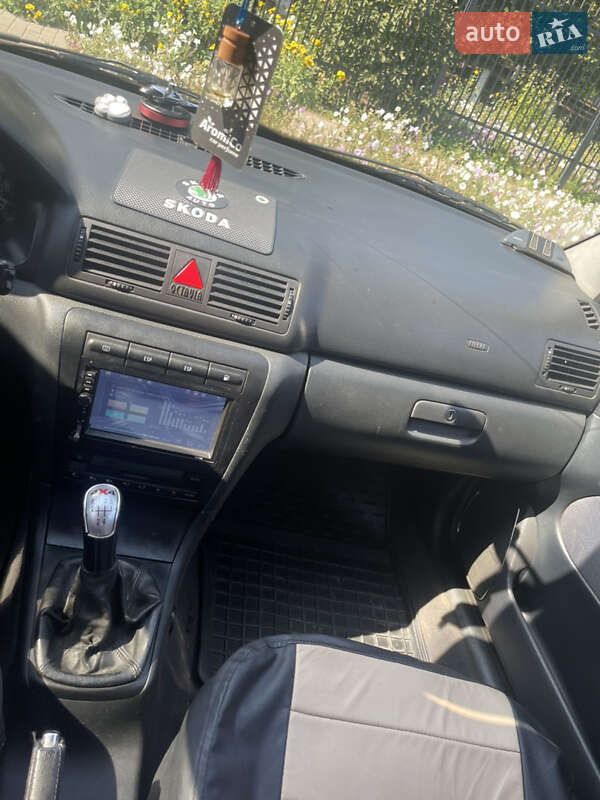 Универсал Skoda Octavia 2004 в Захарьевке