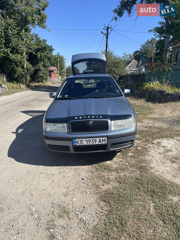 Лифтбек Skoda Octavia 2004 в Днепре