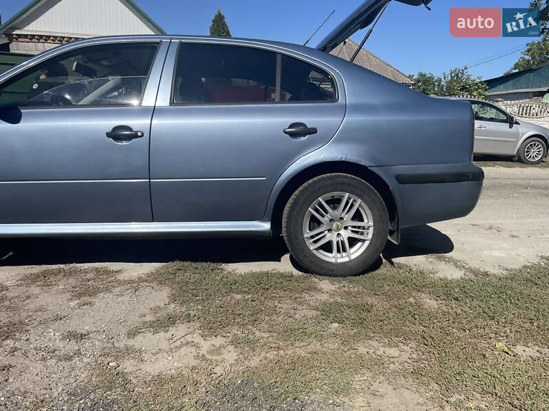 Лифтбек Skoda Octavia 2004 в Днепре