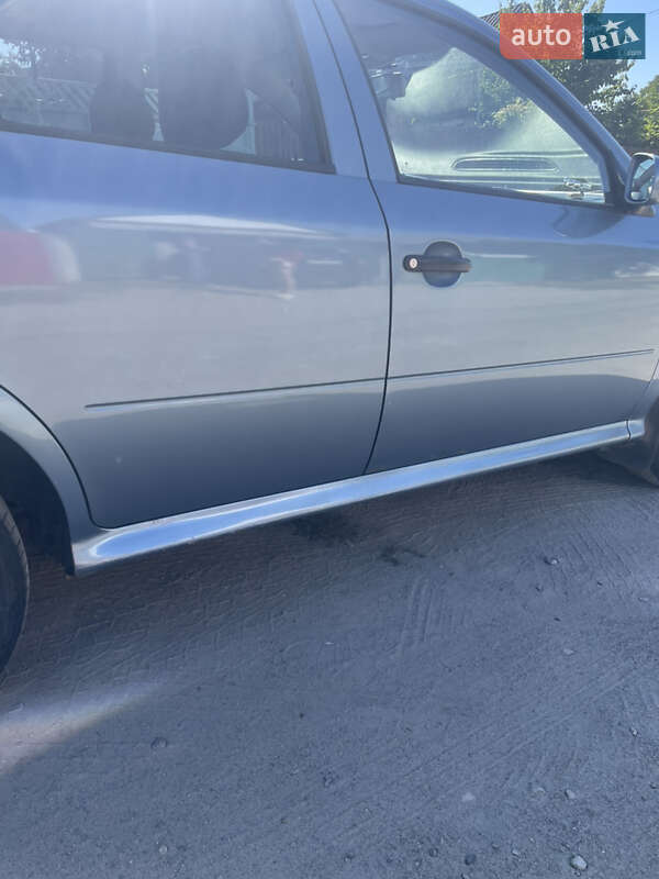 Лифтбек Skoda Octavia 2004 в Днепре