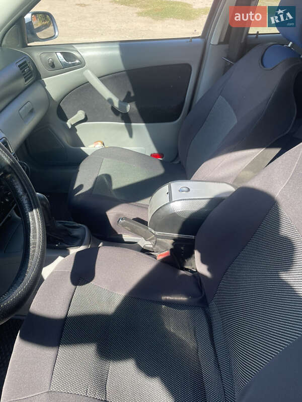 Лифтбек Skoda Octavia 2004 в Днепре