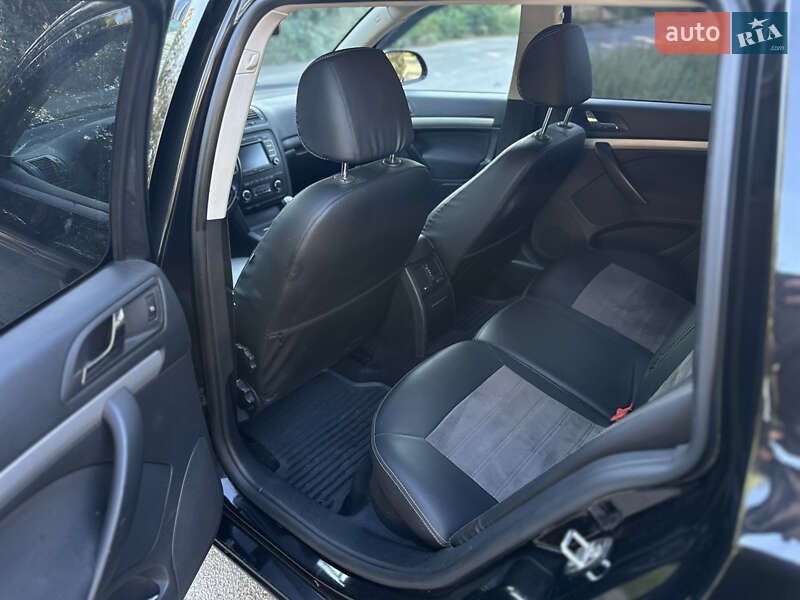 Универсал Skoda Octavia 2010 в Тернополе