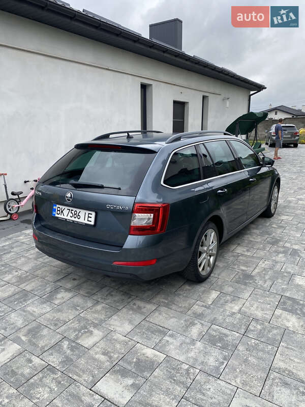 Универсал Skoda Octavia 2015 в Ровно