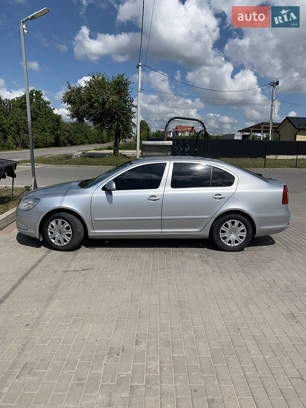 Лифтбек Skoda Octavia 2011 в 