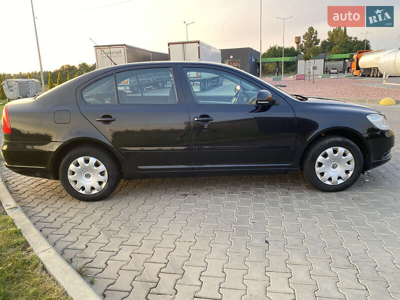 Лифтбек Skoda Octavia 2010 в Луцке