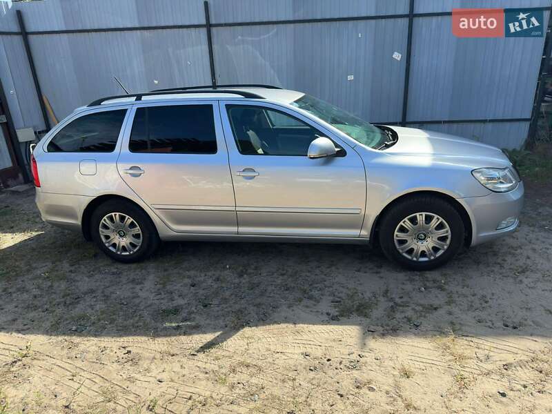 Универсал Skoda Octavia 2011 в 