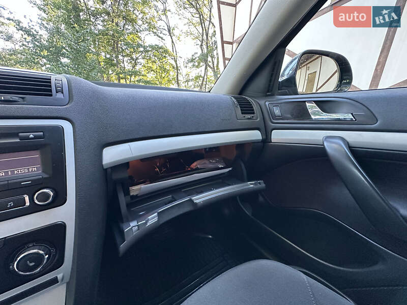 Универсал Skoda Octavia 2009 в Полтаве