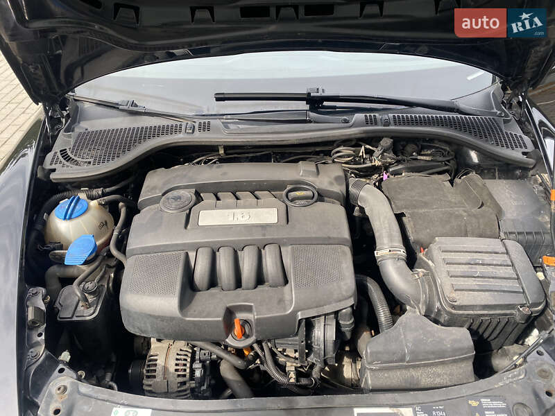 Лифтбек Skoda Octavia 2010 в Луцке