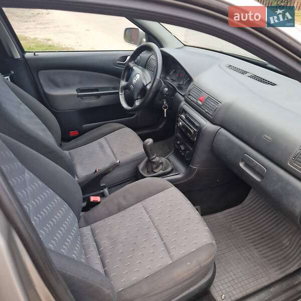 Ліфтбек Skoda Octavia 2008 в Остер