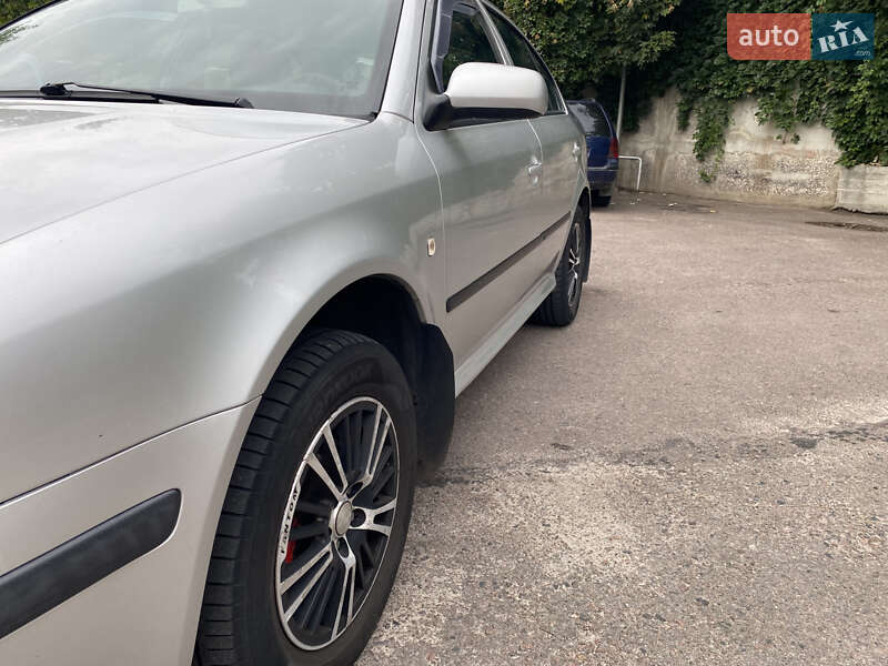 Лифтбек Skoda Octavia 2007 в Ровно