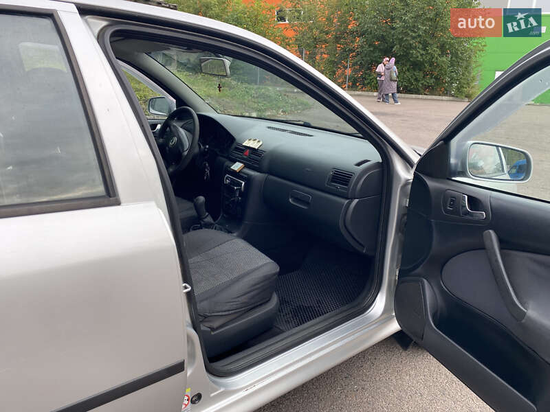 Лифтбек Skoda Octavia 2007 в Ровно