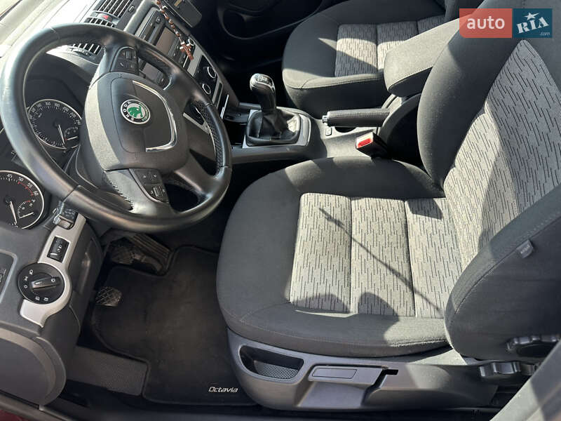 Универсал Skoda Octavia 2012 в Ивано-Франковске