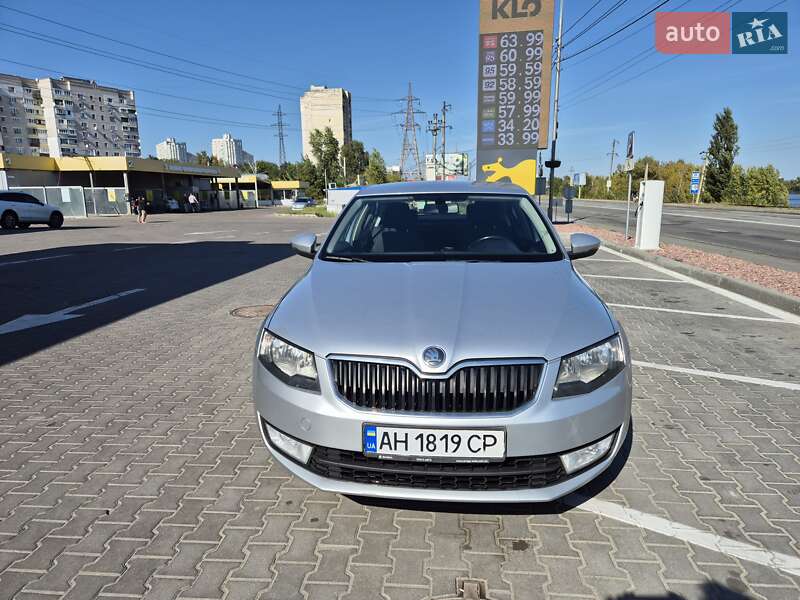 Лифтбек Skoda Octavia 2014 в Вышгороде