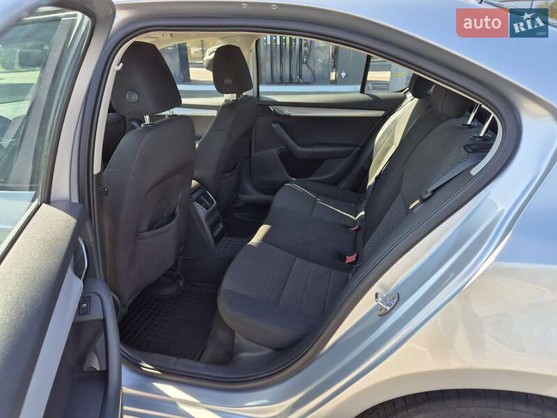 Лифтбек Skoda Octavia 2014 в Вышгороде