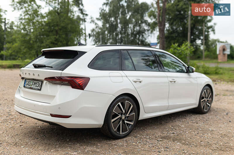 Универсал Skoda Octavia 2021 в Ровно
