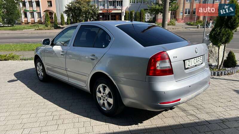 Лифтбек Skoda Octavia 2010 в Львове