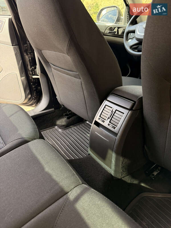 Універсал Skoda Octavia 2012 в Сумах