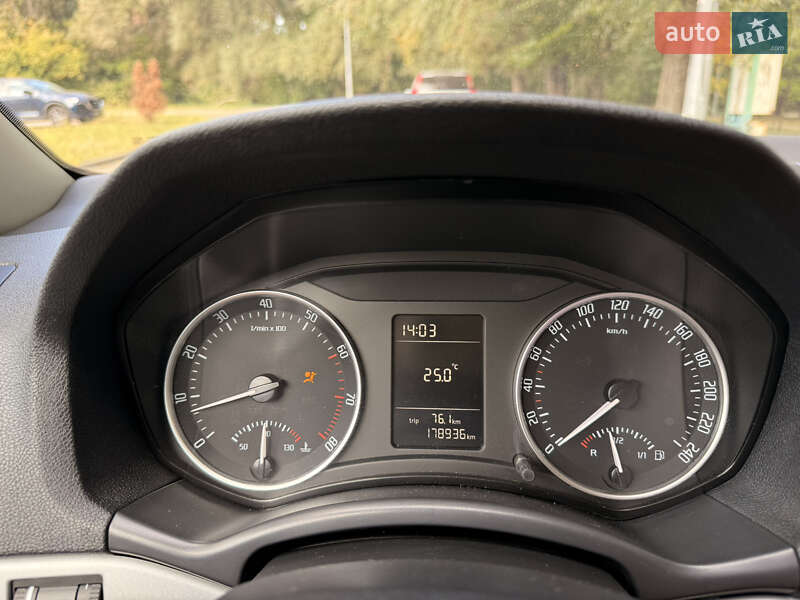 Універсал Skoda Octavia 2012 в Сумах