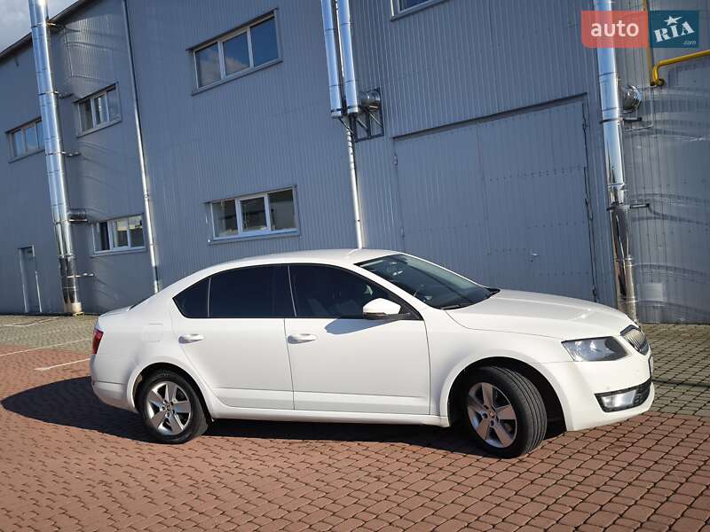 Ліфтбек Skoda Octavia 2015 в Мукачевому