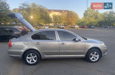 Лифтбек Skoda Octavia 2010 в 