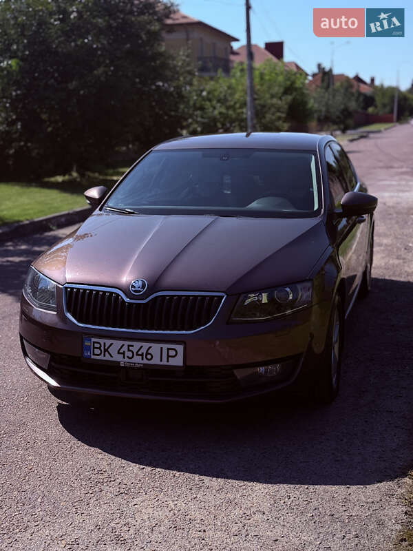 Лифтбек Skoda Octavia 2013 в Ровно фото 2 Лифтбек Skoda Octavia 2013 в Ровно