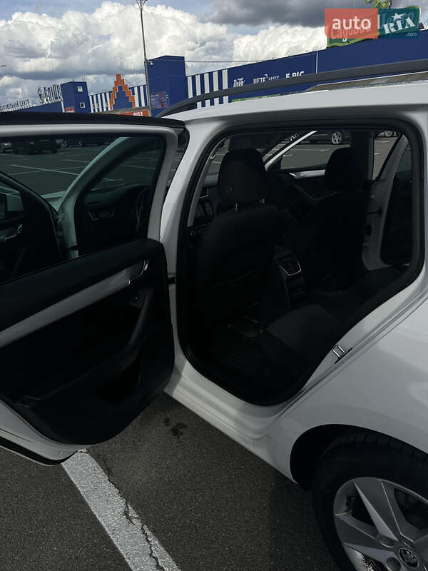Универсал Skoda Octavia 2013 в Каменец-Подольском