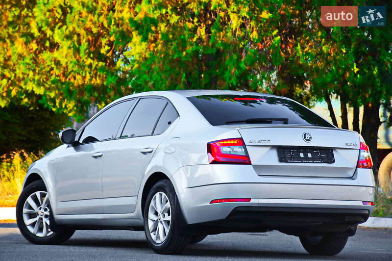 Лифтбек Skoda Octavia 2017 в Днепре