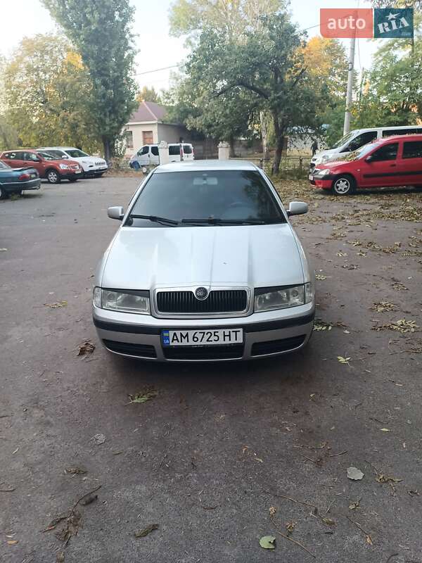 Лифтбек Skoda Octavia 2004 в Житомире