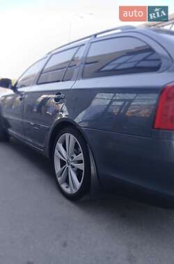 Универсал Skoda Octavia 2010 в 