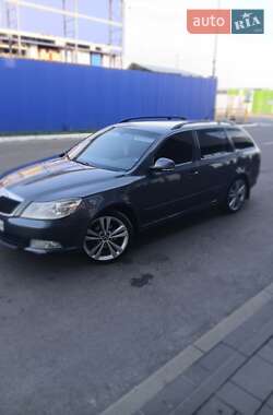Универсал Skoda Octavia 2010 в 