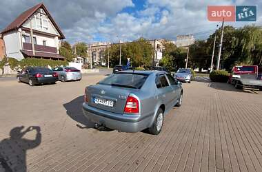 Лифтбек Skoda Octavia 2006 в 