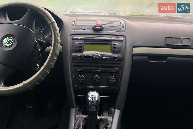 Лифтбек Skoda Octavia 2005 в Львове