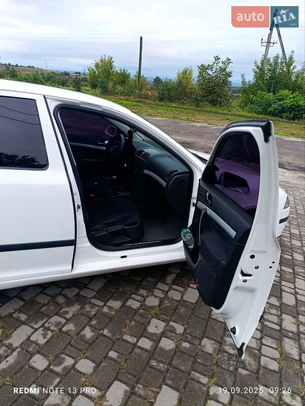 Лифтбек Skoda Octavia 2004 в Николаеве