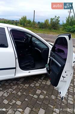 Лифтбек Skoda Octavia 2004 в 