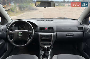 Лифтбек Skoda Octavia 2004 в 