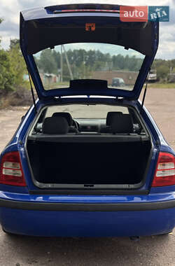 Лифтбек Skoda Octavia 2004 в 